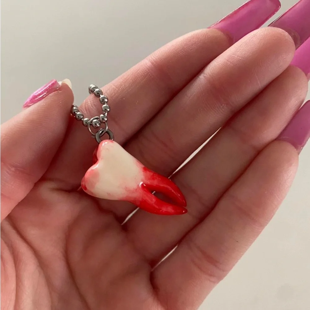 Tooth Necklace - Picture 8 of 8